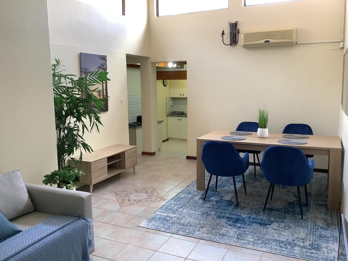 Impala Suite -Entire Unit- 2 Bedroom With 1 Ensuite Bathroom レディスミス エクステリア 写真
